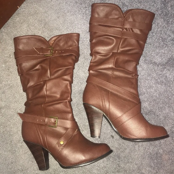 Women’s heeled boots - Picture 2 of 2